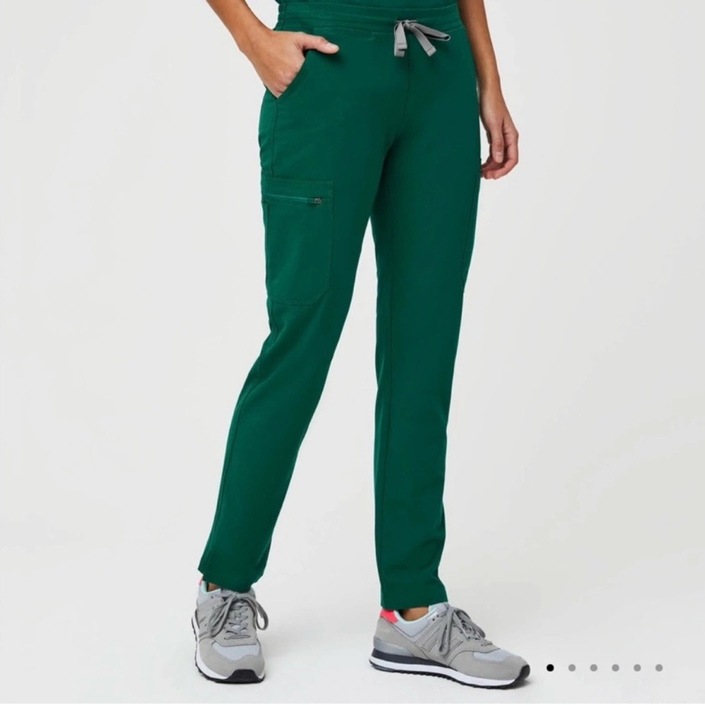 FIGS- Hunter Green Yola XS Regular Skinny Scrub Pants